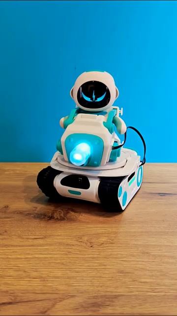 Реагирует ли робот Eilik на касания #experiment #eilikrobot 🆎 Alex Boyko! смотреть онлайн