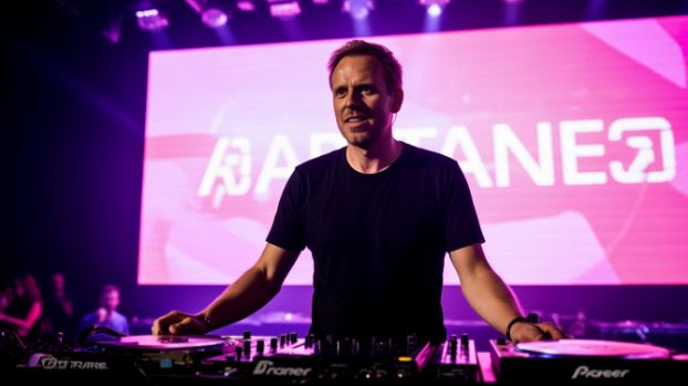 Armin van Buuren live at A State of Trance 2026 смотреть онлайн