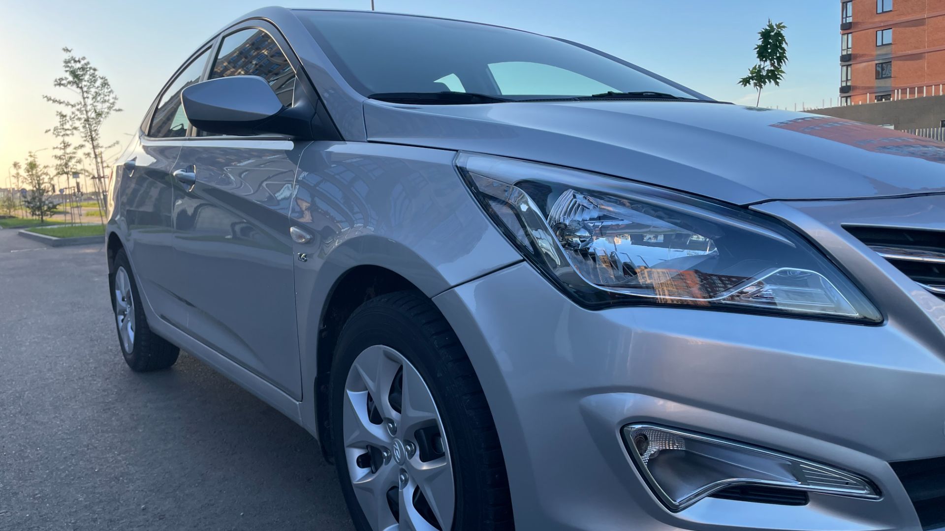 HYUNDAI SOLARIS смотреть онлайн