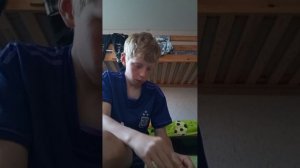 Распаковка сладостей