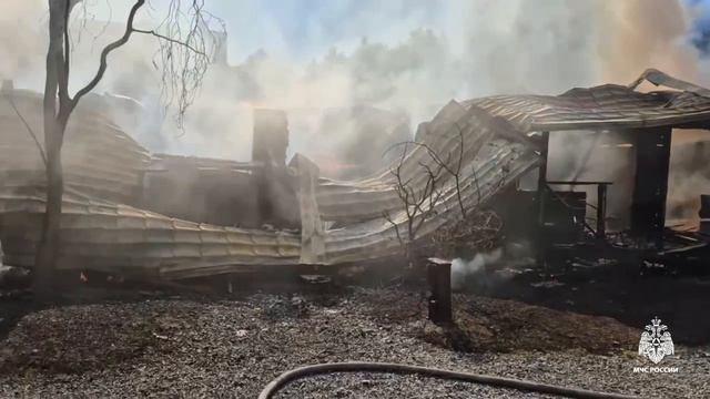 Крупный пожар в селе Аскат Республики Алтай смотреть онлайн