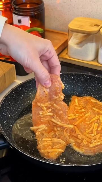 Куриные отбивные в сырном кляре.