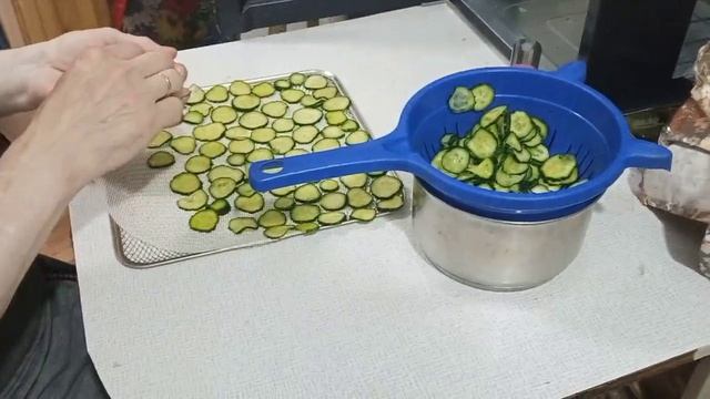 Очень вкусные хрустящие сушоные огурцы. 14
