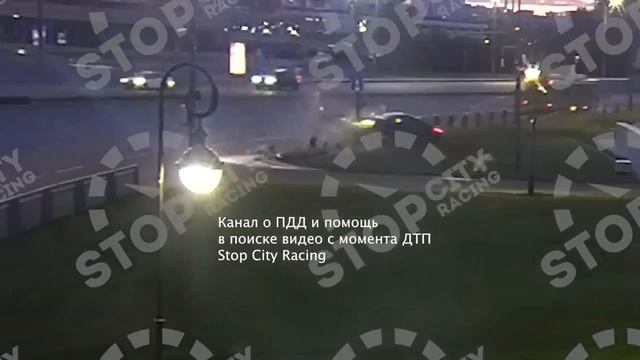 Ночная гонка у стен Казанского Кремля: BMW на скорости влетело в ограждение смотреть онлайн