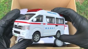 Мультики для детей и малышей. Обзор машинок скорой помощи. Коробка с машинками. Залипашки для детей