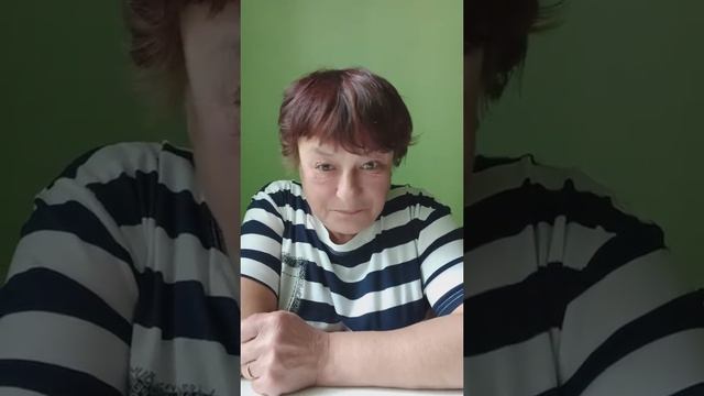 Марина Краюшкина, на работе.