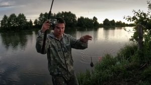 РЫБАЛКА НА ФИДЕР ДОНКУ НА КАРАСИНОМ ОЗЕРЕ. НАЛОВИЛ КАРАСЕЙ НА УШИЦУ
