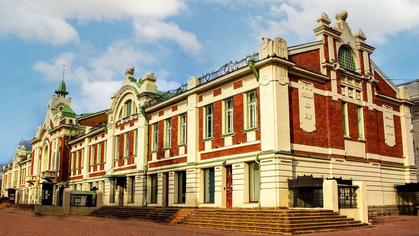 Краеведческий музей Новосибирска. Экскурсия под крышу.