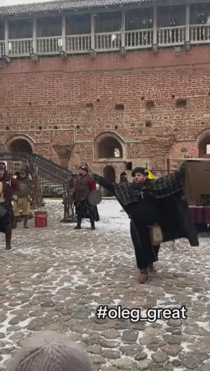 Театральные чудеса в стенах Мирского замка