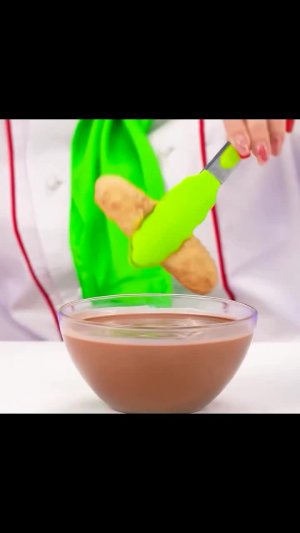 готовит дипсы из бананов в конфеты