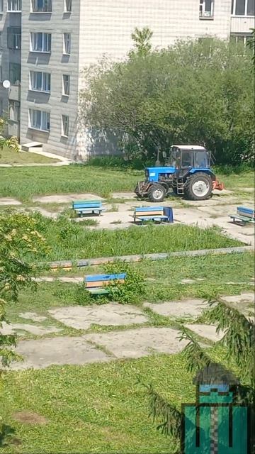 ПО ПОЛЯМ ПО ПОЛЯМ СИНИЙ ТРАКТОР ЕДЕТ К НАМ :