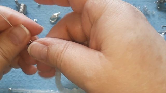 Комплект из лунного камня. Часть первая. Браслет. смотреть онлайн