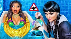 Уэнсдей Аддамс! Экстремальные прятки в коробках челлендж!