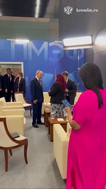Владимир Путин - Пленарная сессия ПМЭФ-2026 завершилась 20:13 5 июня 2026 года