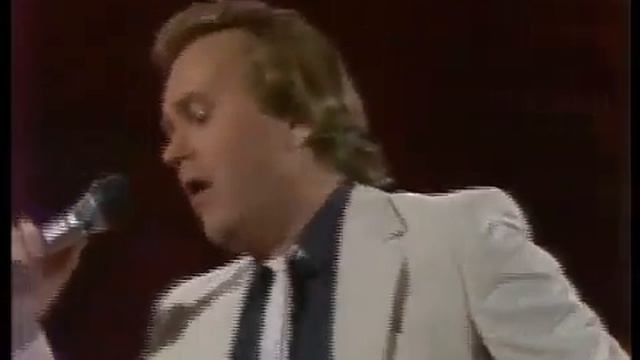 Лебединая верность. Исполняет Евгений Мартынов.
