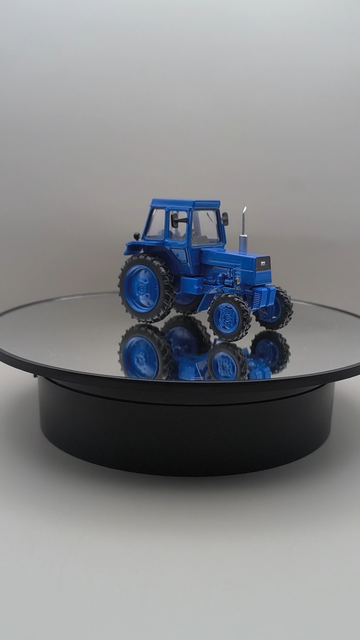 Трактор ЛТЗ-55А (1991) синий 1:43 Тракторы: история, люди, машины №44 Hachette