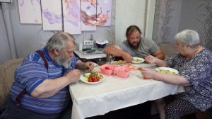 Вот как вкусно мы кушаем всей семьёй КАРТОШКА С БРОККОЛИ И КИЛЬКОЙ подвал ильича
