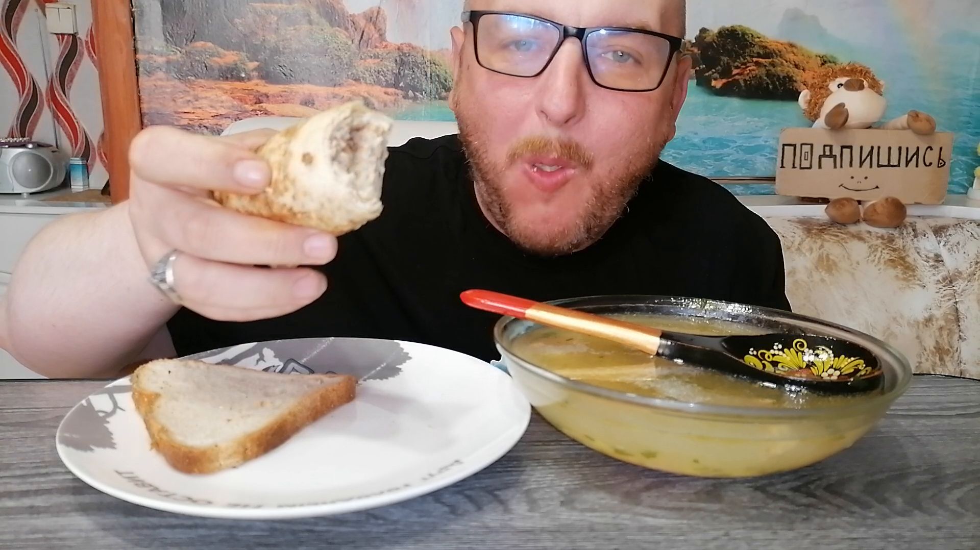 МУКБАНГ|ОБЖОРЫЧ|СУП РИСОВЫЙ С ТУШЁНКОЙ|БЛИН С МЯСОМ|ЕДА НА КАМЕРУ