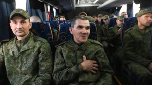 Вернувшиеся из украинского плена бойцы связались с родными