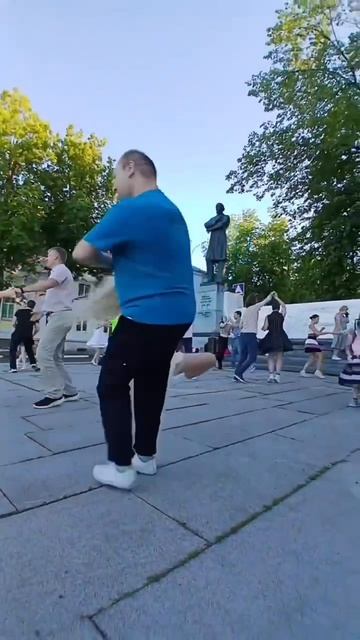 Кружит