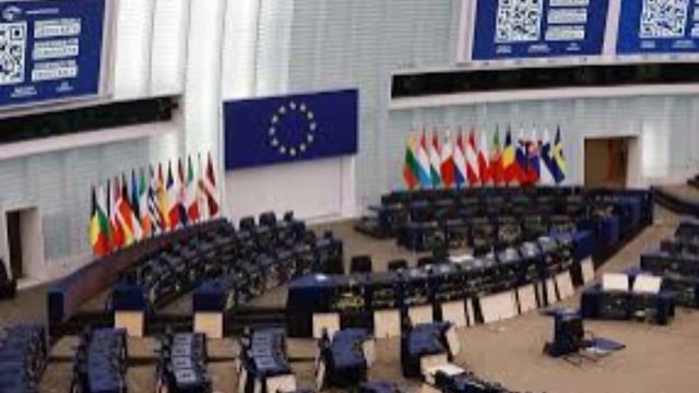 Группа депутатов Европарламента хочет забрать награду Зеленского «За заслуги»