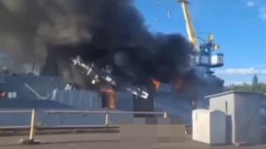 Удар всу по Карвету,Корвет «Бойкий» — пожар после прилета.

Повреждены ключевые элементы