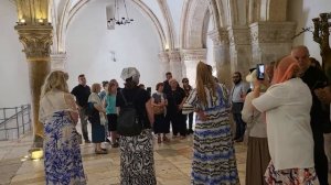 Я озвучила в Сионской горнице ваши письма, перед этим прошла с ними Крестным ходом по святому Сиону