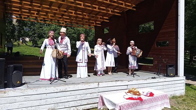 Выступление артистов ансамбля народной песни «Сото вий» на Пеледыш Пайрем в Москве смотреть онлайн