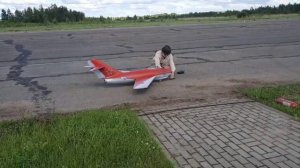 Реактивный радиоуправляемый самолёт.