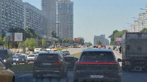 Ленинский проспект кадры для сми в районе офиса новатек