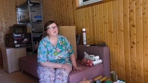 Субботнее утро на даче, все в сборе.
Марина сделала многолетний запас.