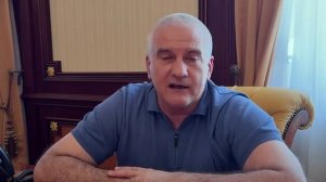 Крым: бензин за наличку не продают