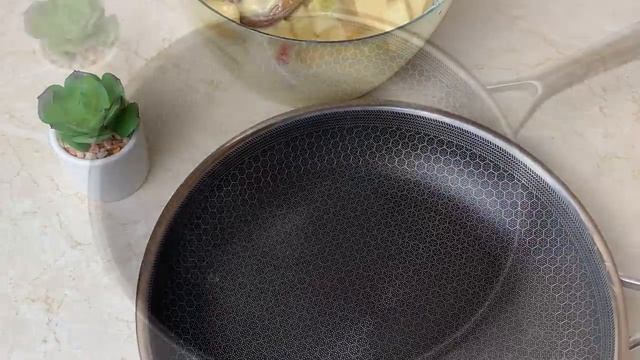 За 5 минут ЯБЛОЧНЫЙ ПИРОГ на сковороде, который тает во рту! Быстрый и Вкусный Завтрак! смотреть онлайн