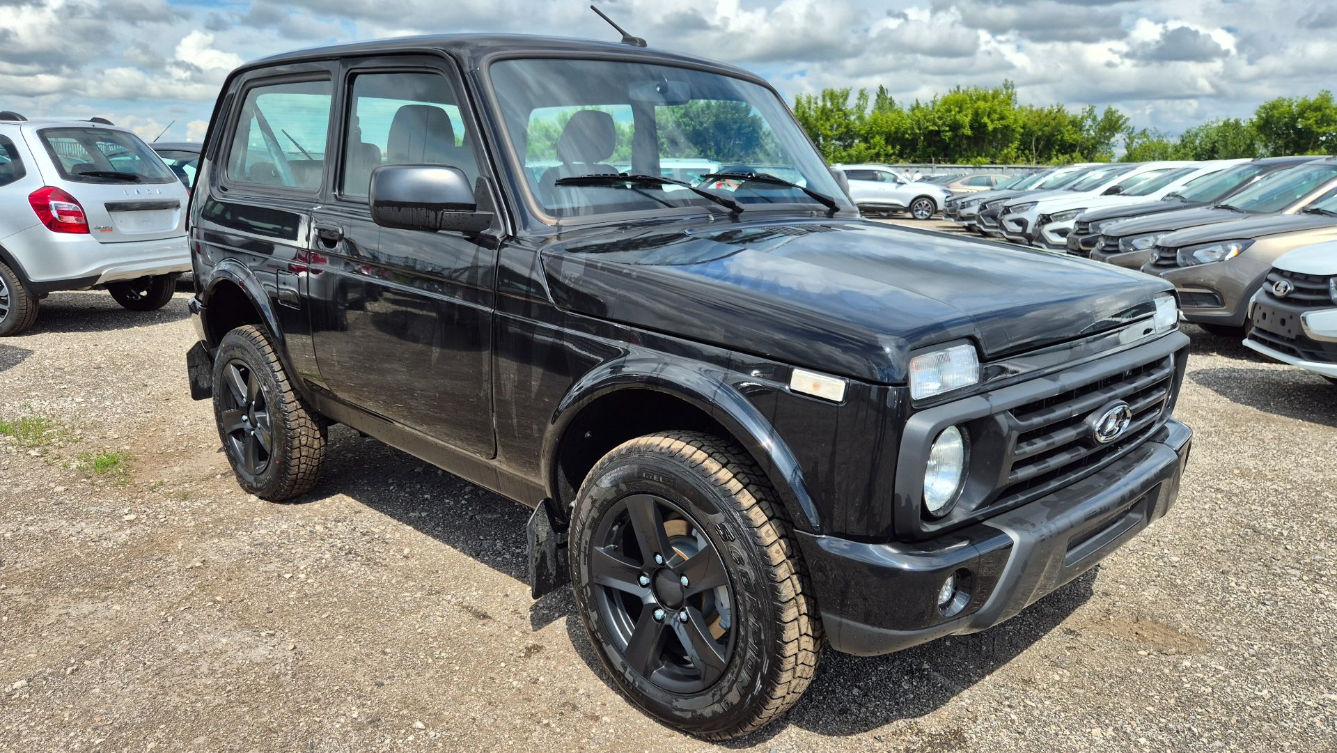 Niva Legend на максималках и стильном черном цвете,сколько стоит сейчас комплектация Black #niva смотреть онлайн