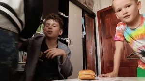 Пробуем ЕДУ из МУЛЬТИКОВ челлендж!