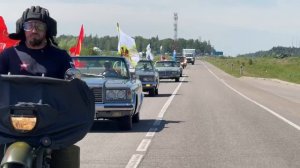 Слова тут лишние — просто смотрите! Ловите премьеру видео с нашего автомобильного ретро-парада!