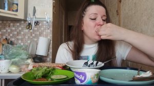 На завтрак много всяких вкусняшек😋и еще я заболела 😮💨