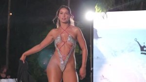 Хесения Эчеверрия — Неделя купания в Майами