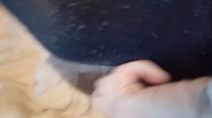 щекотка ног друга 4 часть, ему очень щекоткно)) кого еще пощекотать, пишите в коммы