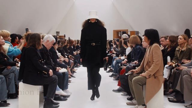 Celine ｜ Fall⧸Winter 2026⧸27 ｜ Paris Fashion Week - 4K