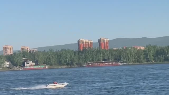 Речной вокзал.Набережная Енисея . Центр Россия .Музей Площадь Мира.Красноярск смотреть онлайн