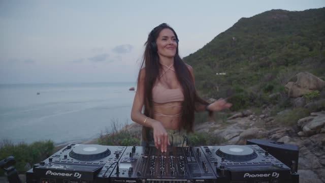 Света - Так больше нельзя Remix