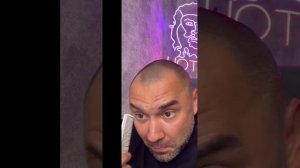 Непонятный человек из Украины.