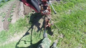 Мотоблок Боксбот с окучником по междурядьям