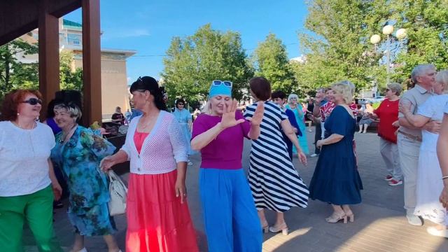 6 июня.А лето цвета... смотреть онлайн