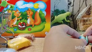 Лепка хамелеона Джексона из воздушного пластелина.