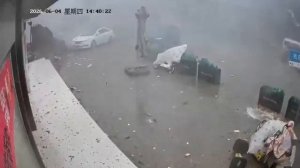 💨 Штормовые ветра вторые сутки проносятся по городам и сёлам провинции Хэбэй в Китае