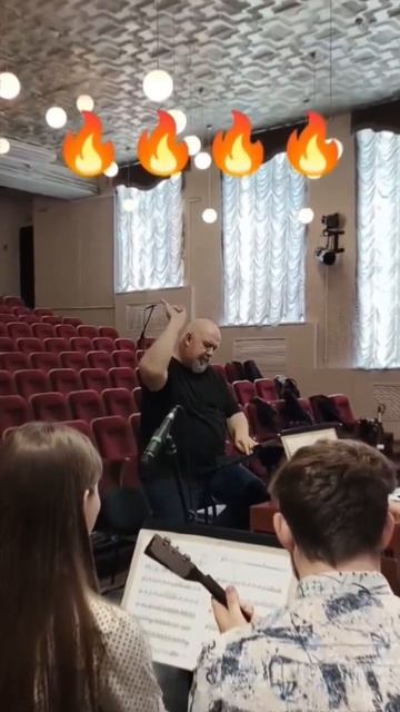 Холст: Хранители традиций (2)