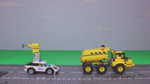 Экспериментальный полицейский Лего-грузовик 🚔 Бульдозер, бетономешалка, поезда и машины