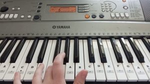 синтезатор YAMAHA. Догадываетесь, что ща мелодия? Пишите в комменты